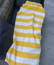 Load image into Gallery viewer, Krijimi Bath Towel,100% Cotton Cabana Stripe Beach Towel,Oversize 30" x 60” Quick Dry High Absorbent Towel for Bath, Travel, Swim, Pool, Yoga, Hotel,Parties,Guests & Perfect for Daily Use
